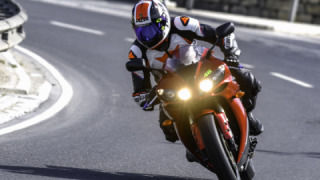 Yamaha YZF R1 - Red xiii