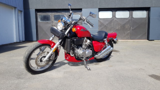 Honda VF 750C Magna