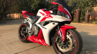 Honda CBR 600RR - The Titz