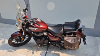 Royal Enfield Meteor 350 - Red Beauty