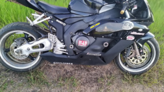 Honda CBR 1000RR - Screamer