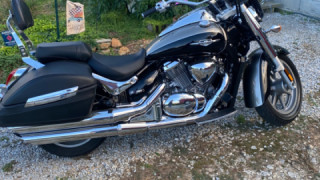 Suzuki Boulevard C90