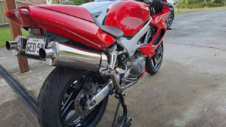 Honda VTR 1000F FireStorm - Gerrys  Bike