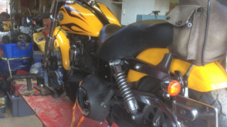 Harley-Davidson Wide Glide - yella