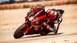 Yamaha YZF R1 - Ruby