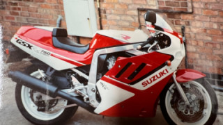 Suzuki GSR 750