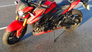 Suzuki GSXS 750