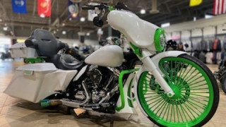 Harley-Davidson Street Glide - Olivia
