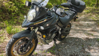 Suzuki V-Strom 650 - Blakk Beddie