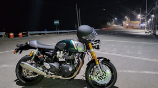 Triumph Thruxton 1200 - Thruxton RS
