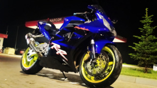 Honda CBR 954RR Fireblade - Hania