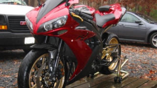 Yamaha YZF R1