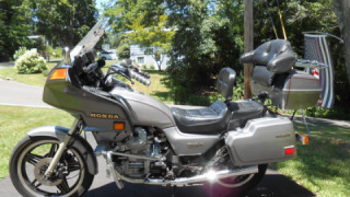 Honda GL 500 Silver Wing - Hi Ho Silver, away. Lone Ranger