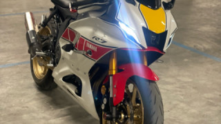 Yamaha YZF R7