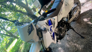 Suzuki DR-Z400 - i’m still thinking of one