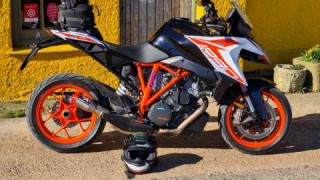 KTM 1290 Super Duke GT - Tango