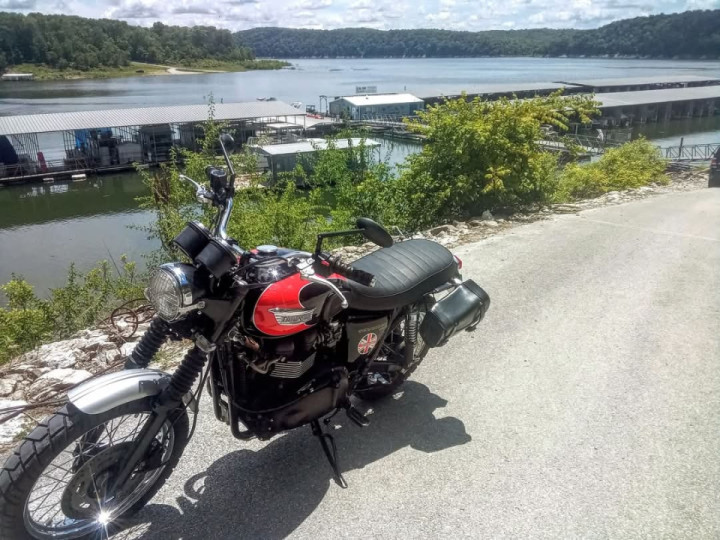 A little bimble down a "new-to-me" road yesterday found a fisherman's cove