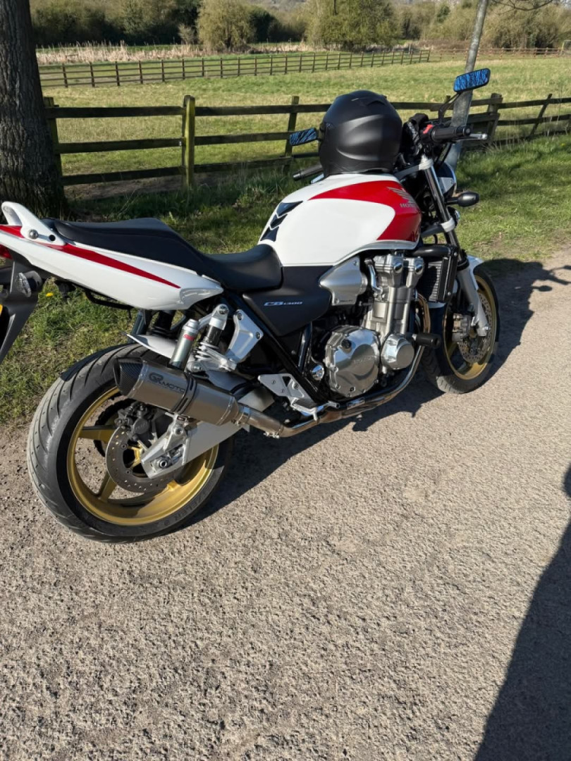 Steady ride out this morning for a couple of hours in the sun 
