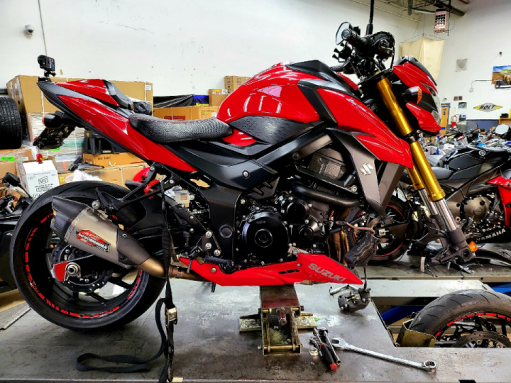 Maintenance day, new brake pads, cus sometimes you need to stop ?????