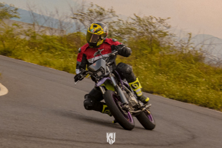 Trying Supermoto