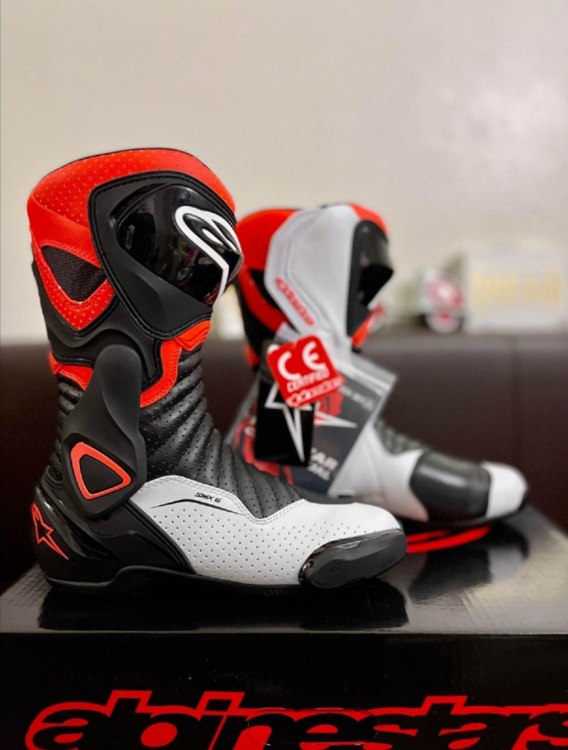 New kicks, I'm so excited ? I can't wait for spring/summer Rides & Track days ?