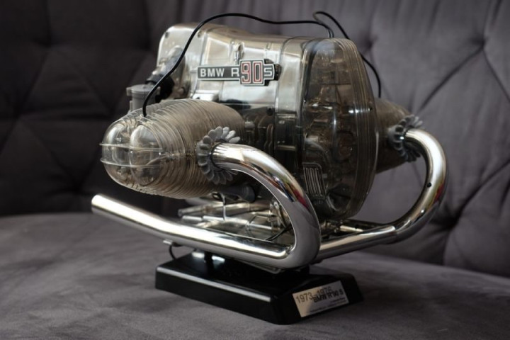 Amazing 1:2-Scale BMW R 90 S-Boxermotor