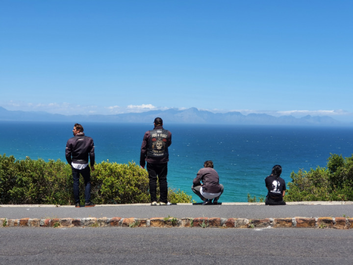 Cruise along the coast ?