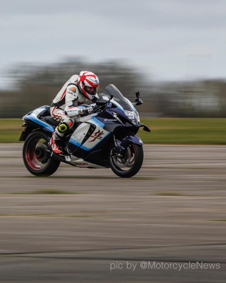 372bhp in a Hayabusa looks like this