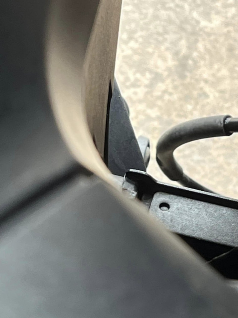 Brake pipe chafing