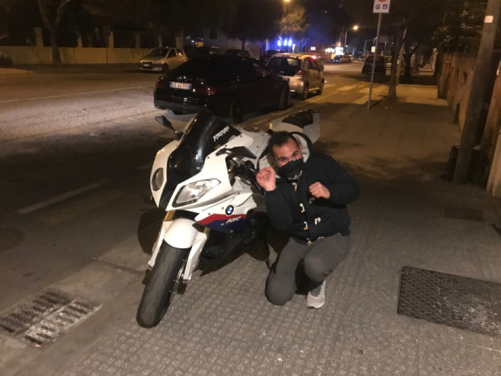 BMW S1000 to night