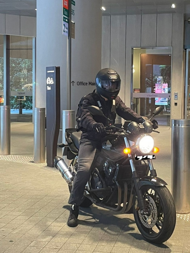 Finally got around to take some on the bike pics ?