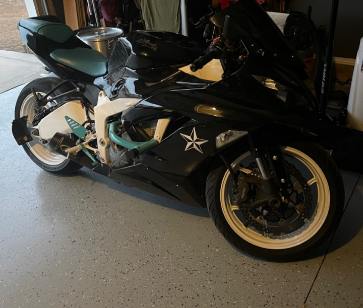 What a shame… I had to ride the 636 instead of the R1 ??