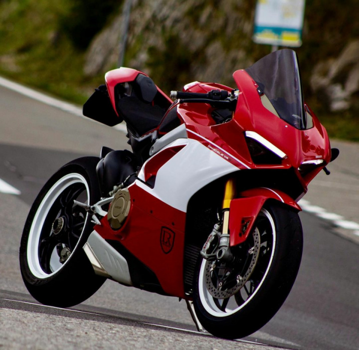 Ducati Panigale anyone ?