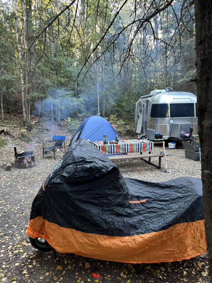 Road out to Carson Pegasus to meet the family… my bike gets a tent. Lol