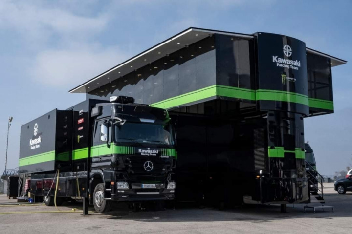 Team WorldSBK hospitality unit! ?