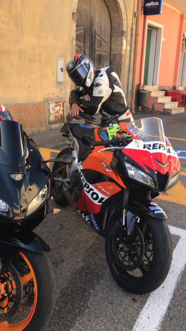 Race moods