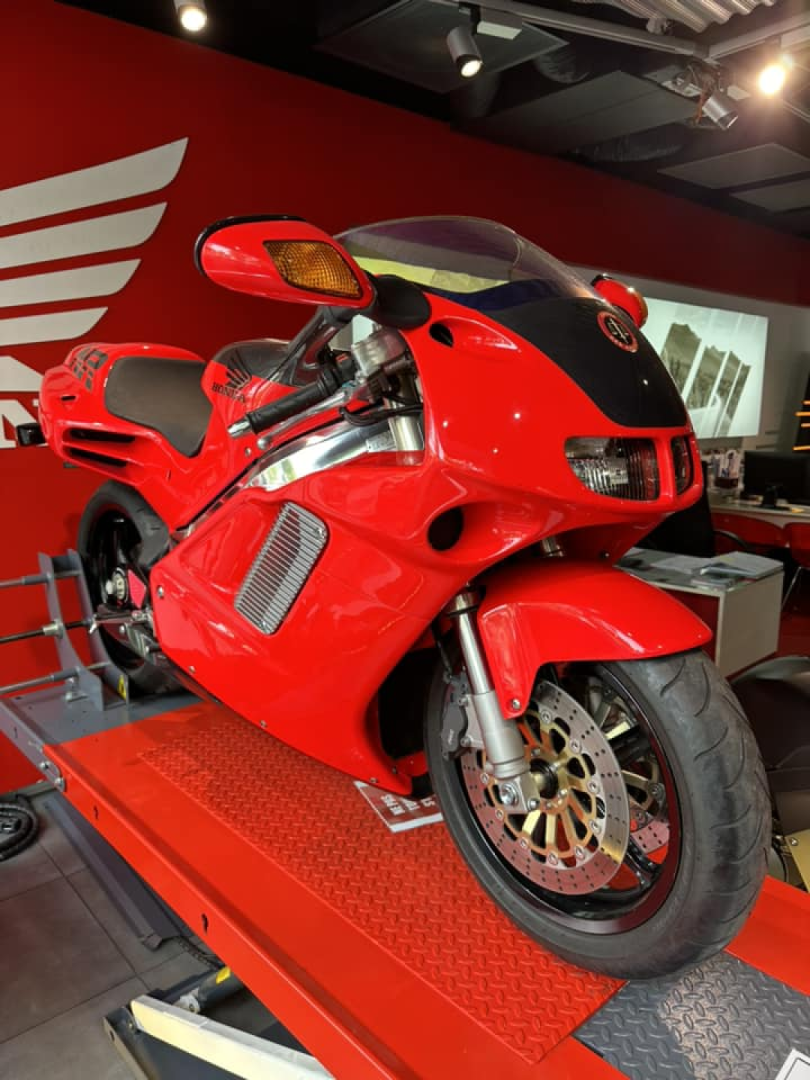 Honda NR750/VFR750