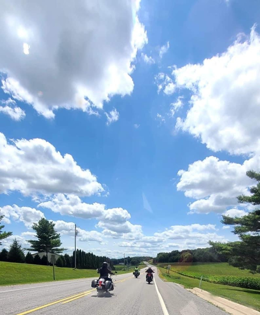 LIVE LOVE RIDE