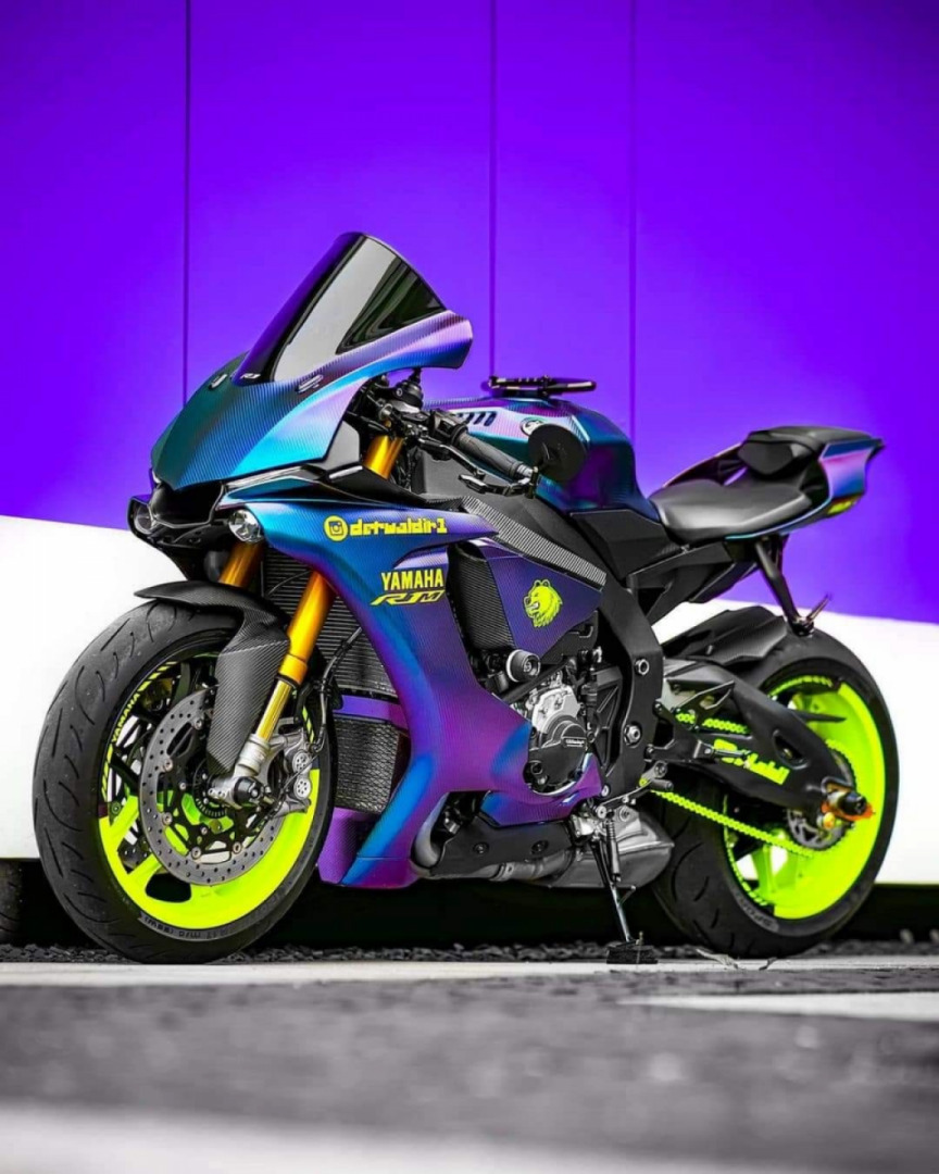 Gorgeous R1