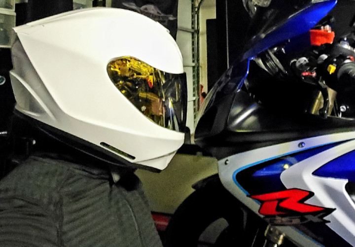 A staring contest ?