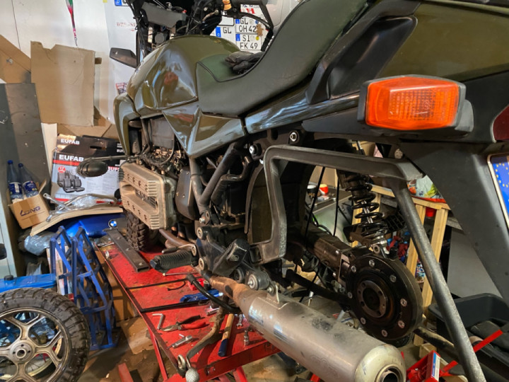 Helping a friend to get ready for the season