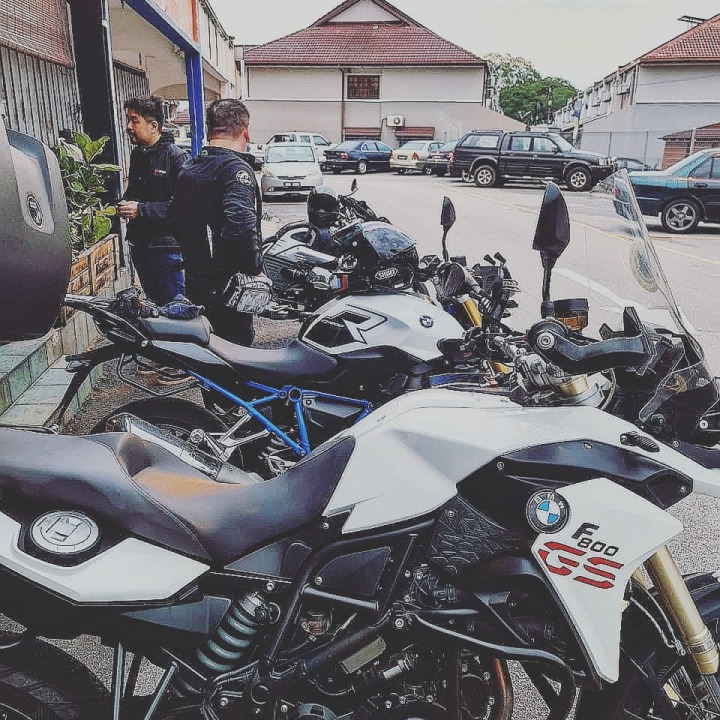 Sunday Morning Ride