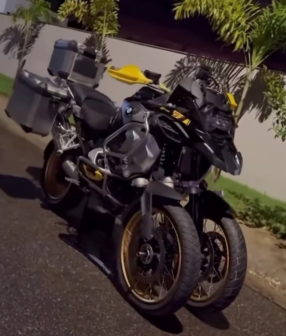 Yamaha R1250GS Niken...?! lol