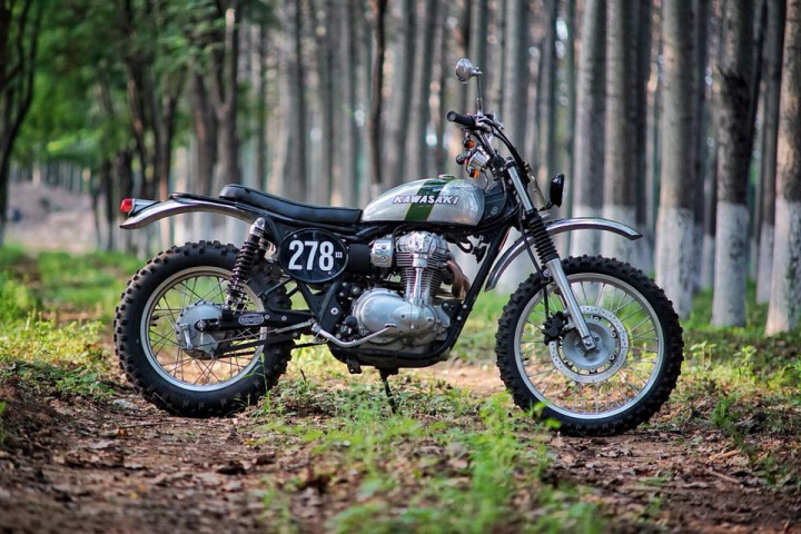 Kawasaki W800 Scrambler by Mandrill Garage