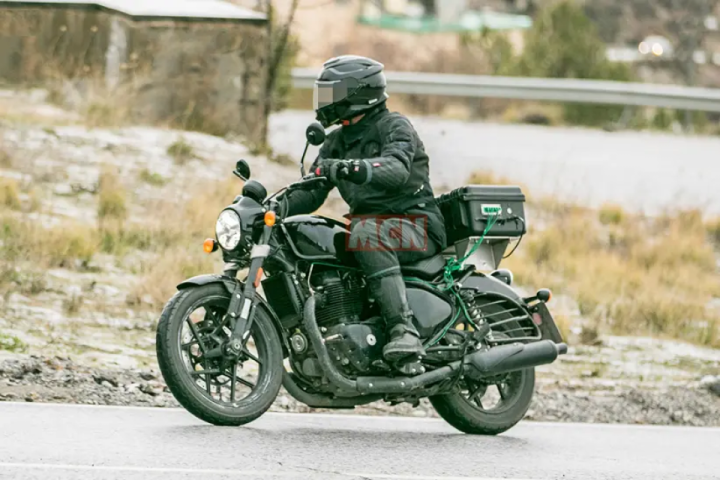 650cc Royal Enfield Shotgun Bobber Spotted Again – Clear Spy Photos