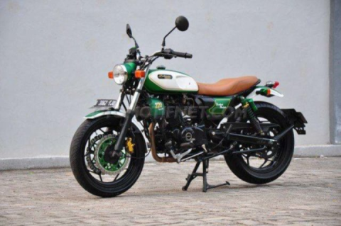 This Custom Bajaj Pulsar 220 Will Remind You Of The Bygone Era