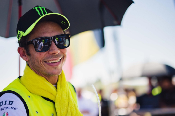 Velentino Rossi to race for BMW