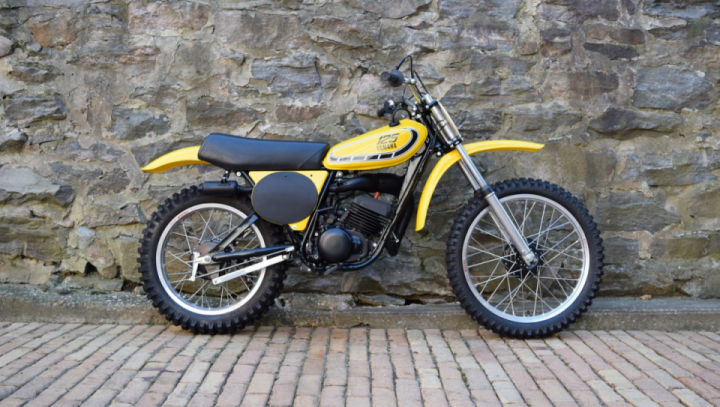 Super rare 1975 YAMAHA TWIN-CYLINDER YZ125
