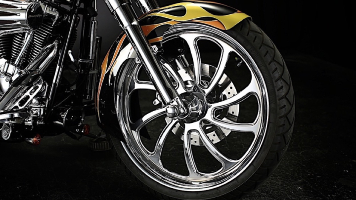 Flamed Fat Boy Is a Proper 90s-Style Ride