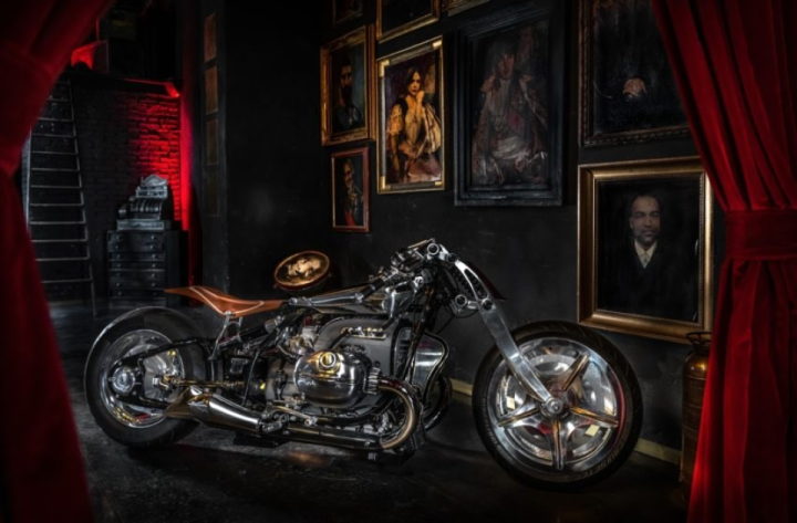 BMW Motorrad presents the stylish custom R 18 Magnifica